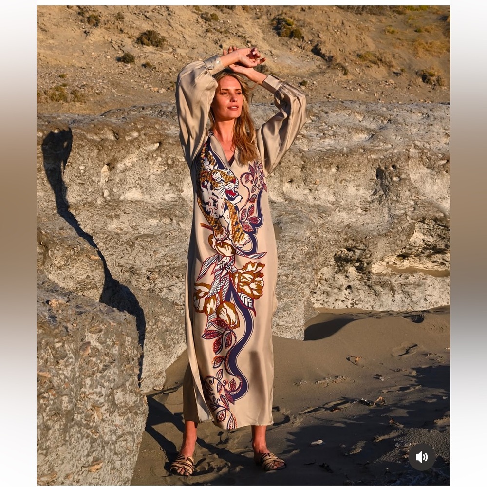 LAS SURENAS silk long sleeve dress - Picture 3 of 9